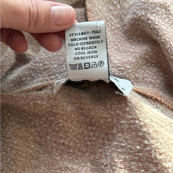 Back in the Saddle - Women's Aztec Patterned Top w/ Rhinestone - Brown - Picture 7 of 8